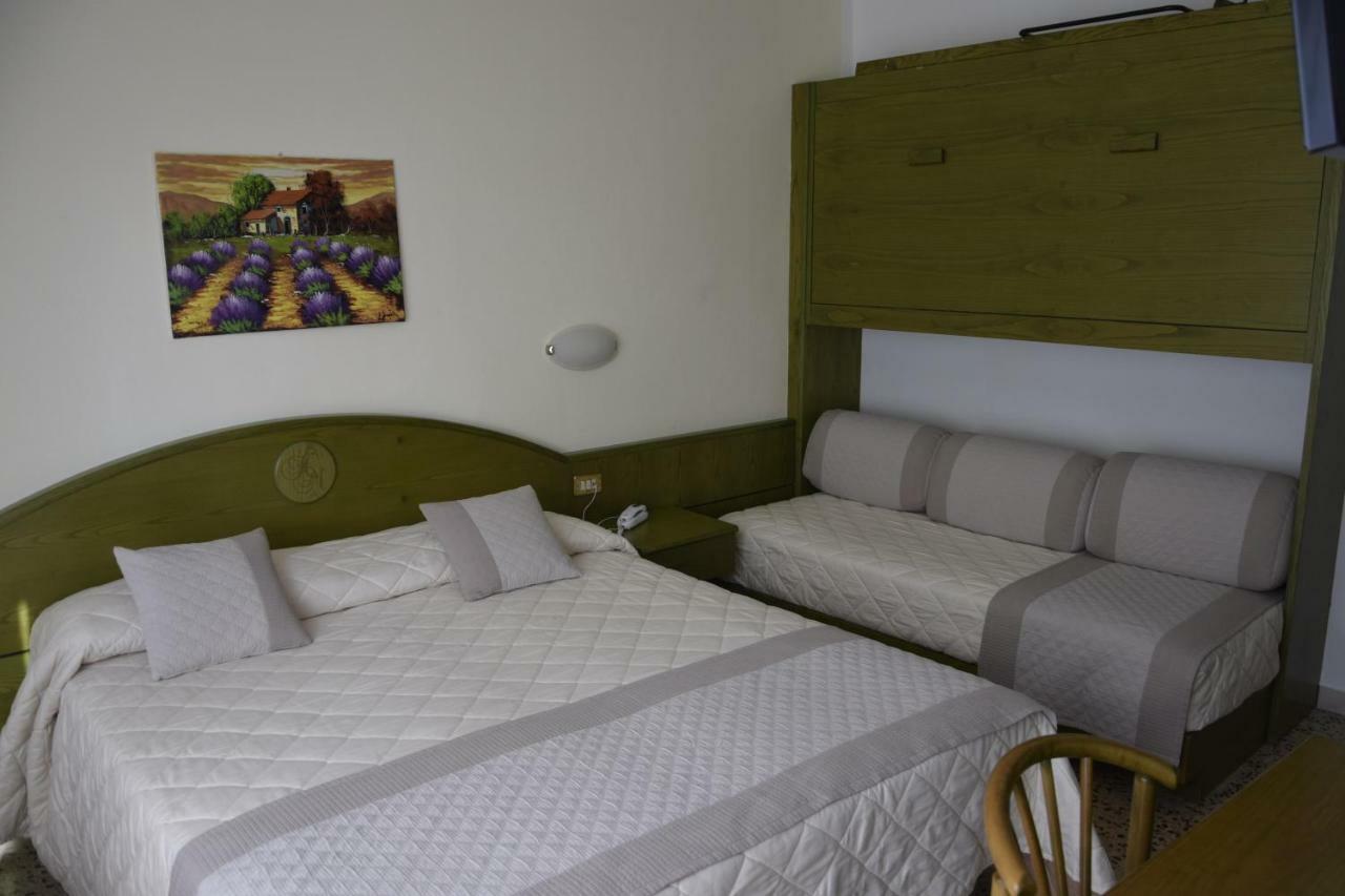 Hotel Marilu 에라클레아 마레 외부 사진